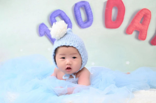 代怀包生男孩医院宝宝拉便便有血