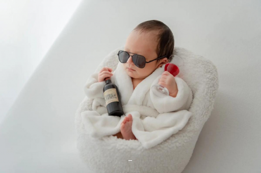 代怀包生男孩医院宝宝被蜜蜂蛰了 代怀包生男孩医院宝宝被蜜蜂蛰了