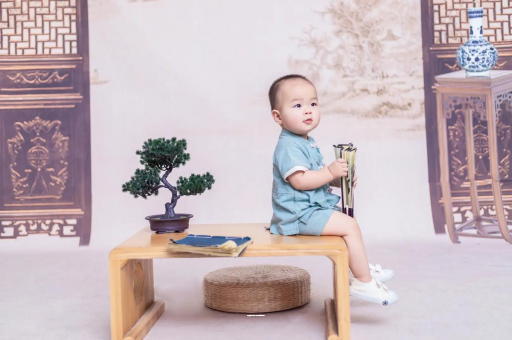 代怀包生男孩医院孕妇突然一边膝盖疼